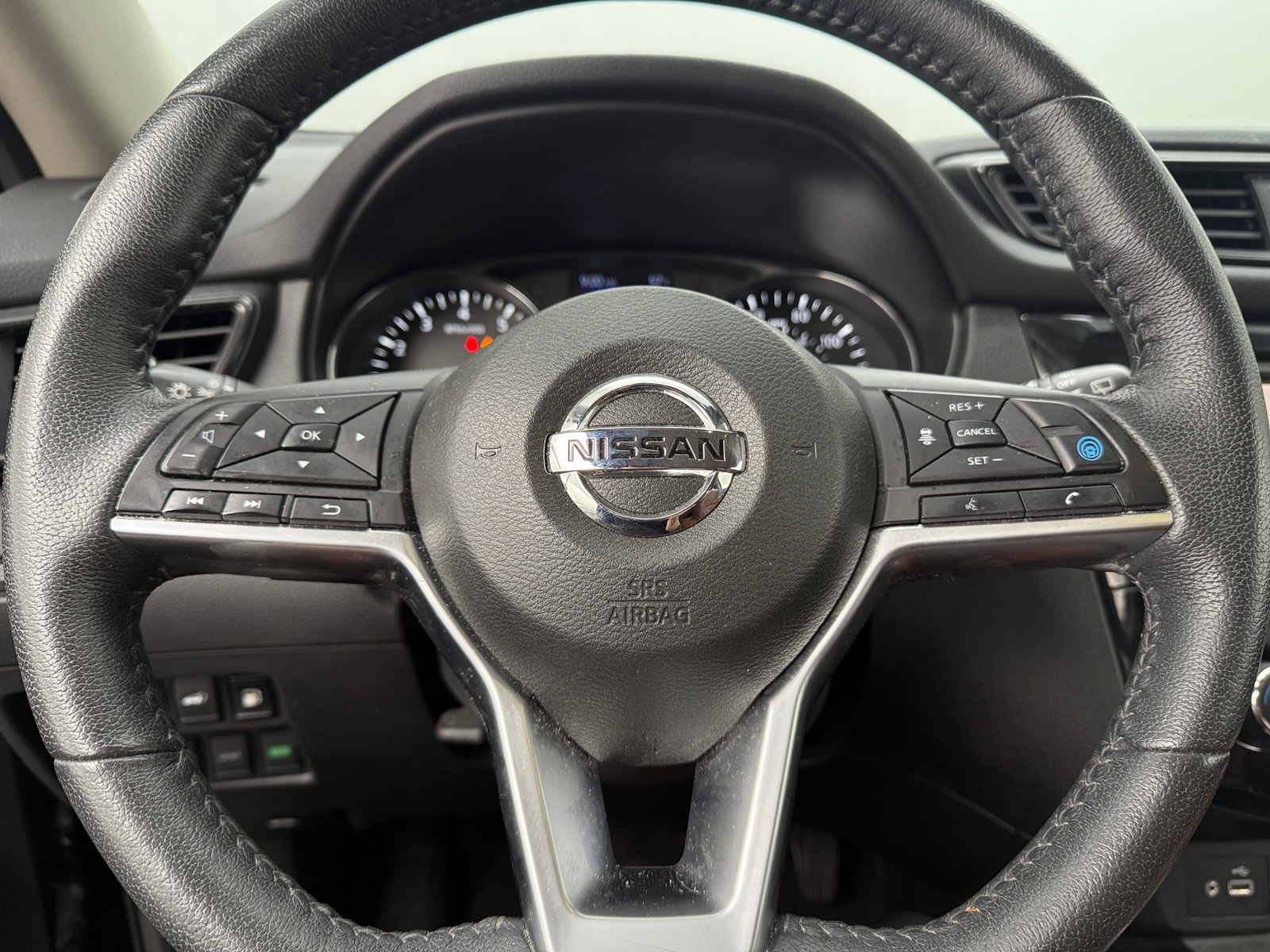 Thumbnail: 2019 Nissan Rogue - 4
