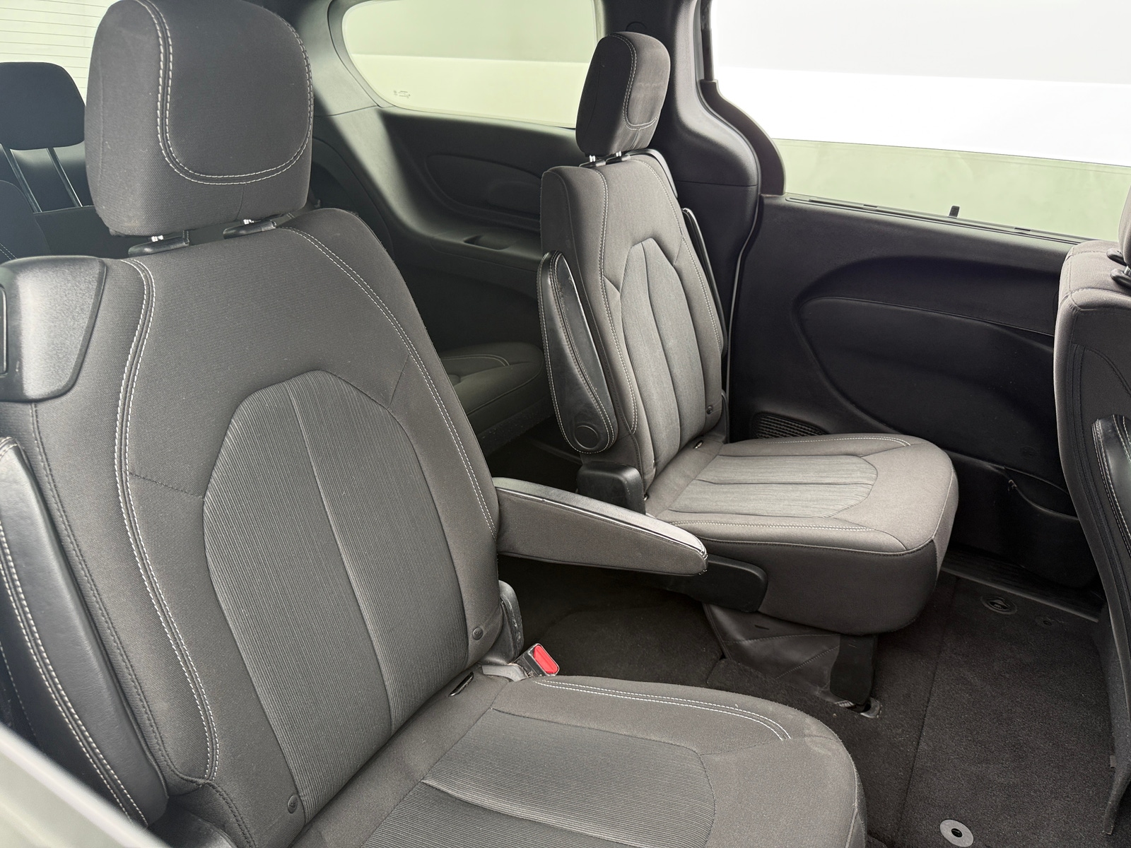 Thumbnail: 2018 Chrysler Pacifica - 6