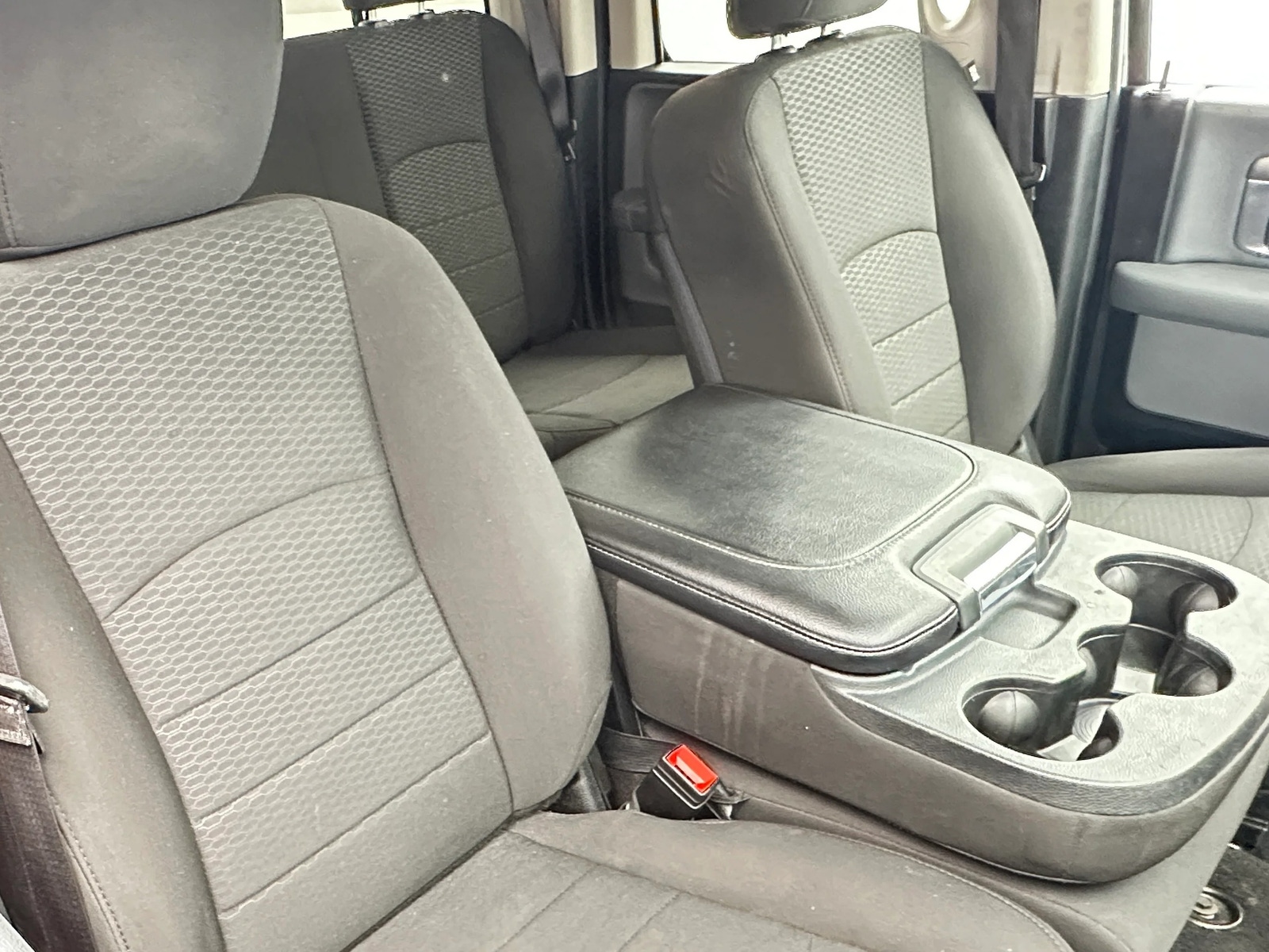 Thumbnail: 2020 RAM 1500 Classic - 2