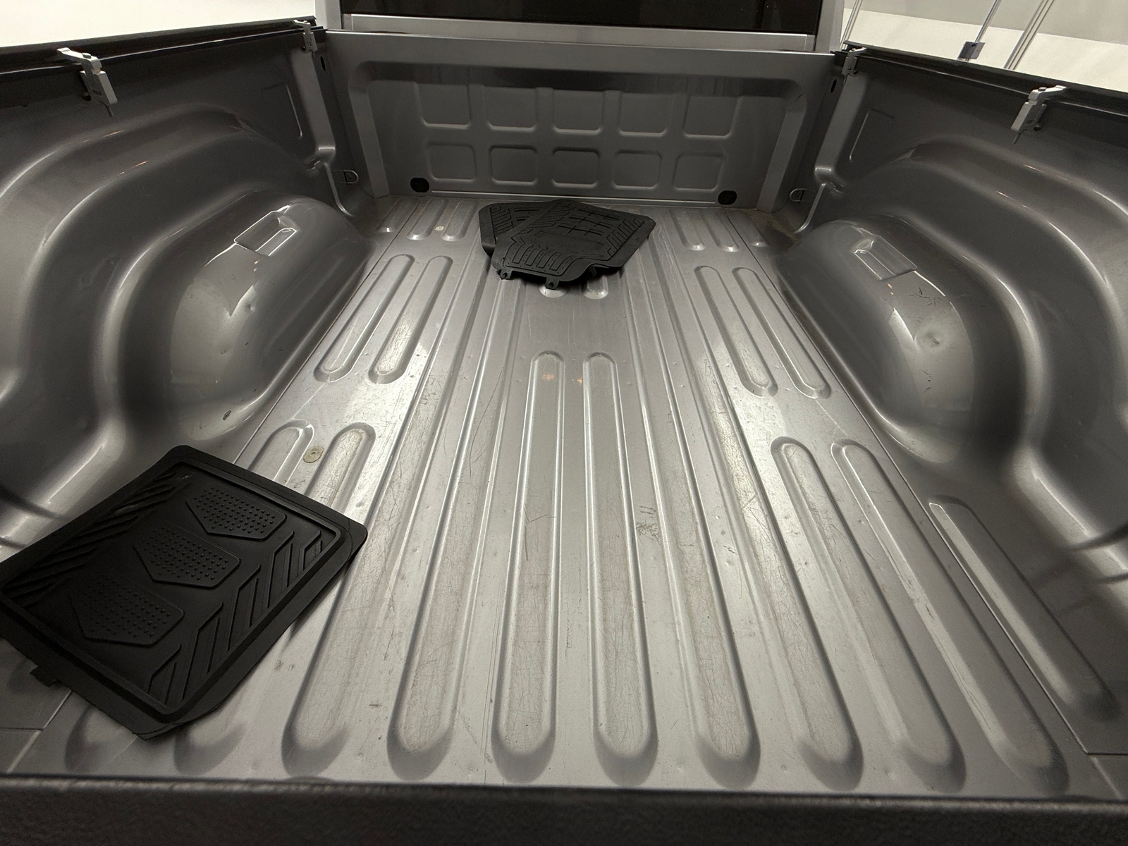 Thumbnail: 2020 RAM 1500 Classic - 7