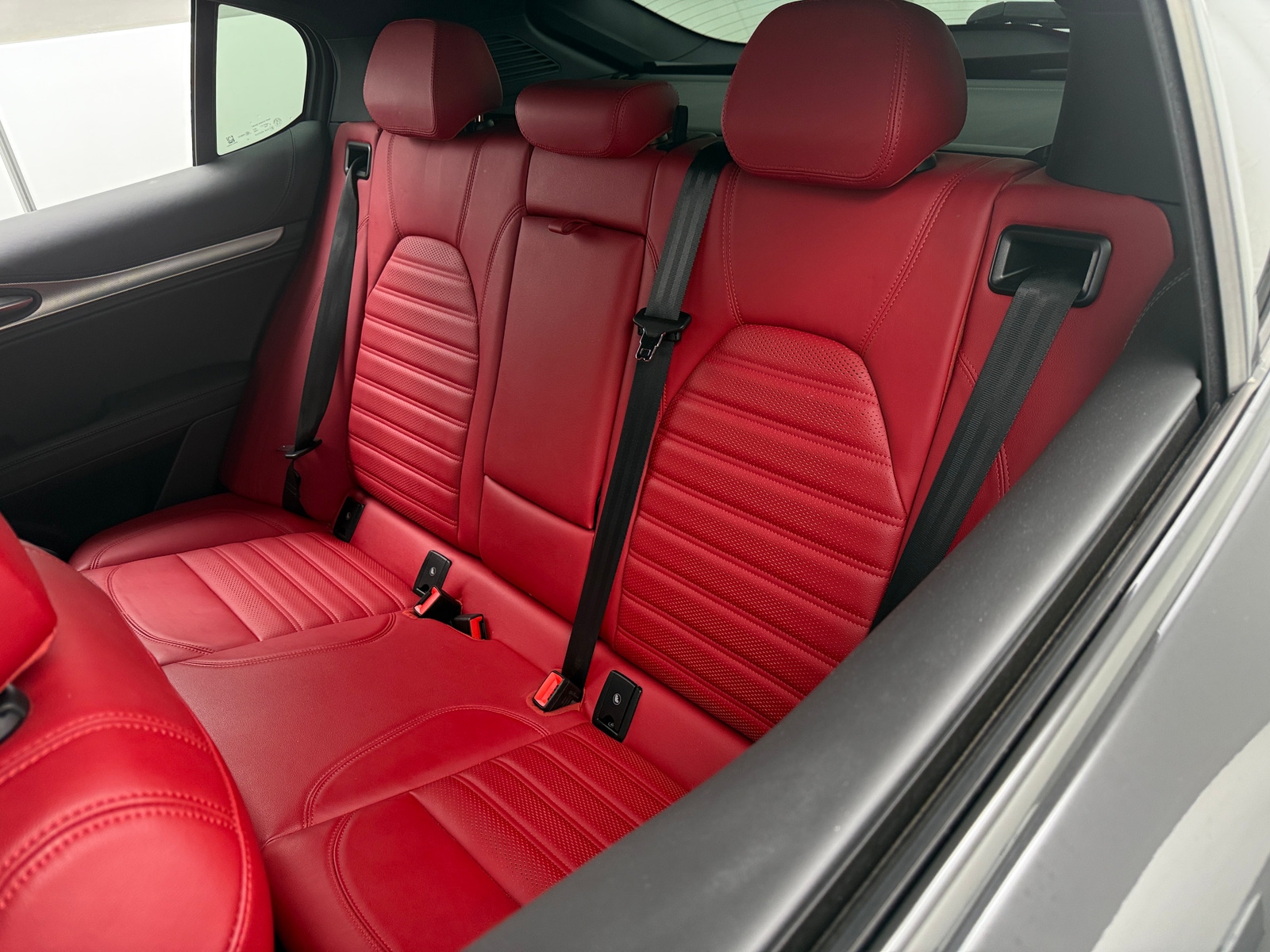 Thumbnail: 2022 Alfa Romeo Stelvio - 5