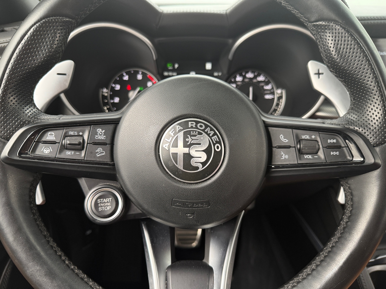 Thumbnail: 2022 Alfa Romeo Stelvio - 4
