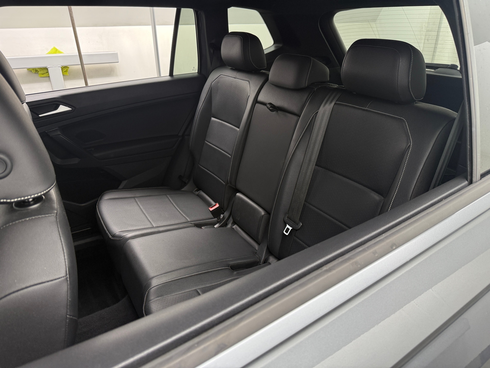 Thumbnail: 2021 Volkswagen Tiguan - 5