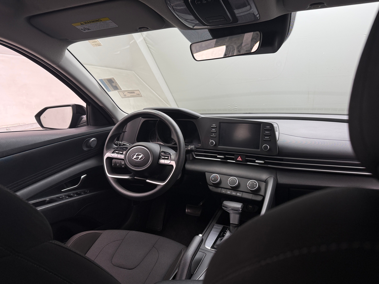 Thumbnail: 2023 Hyundai Elantra - 3