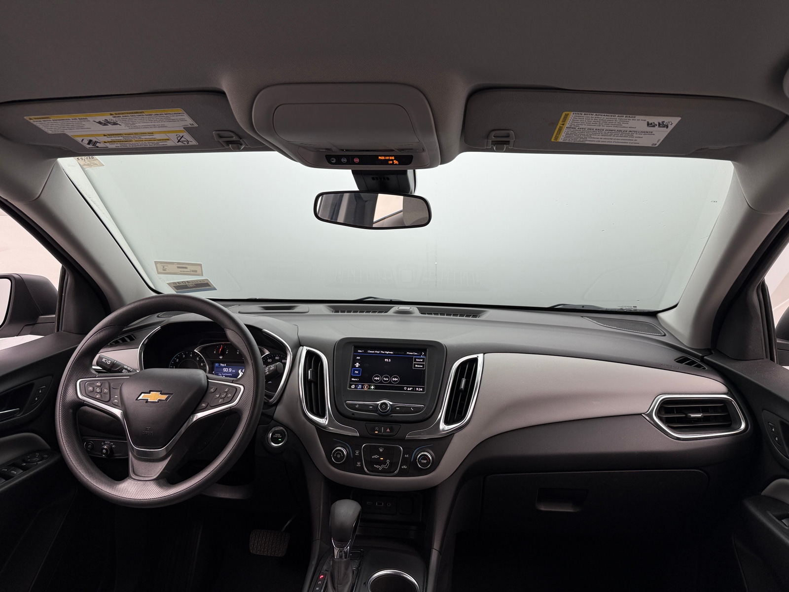 Thumbnail: 2022 Chevrolet Equinox - 3