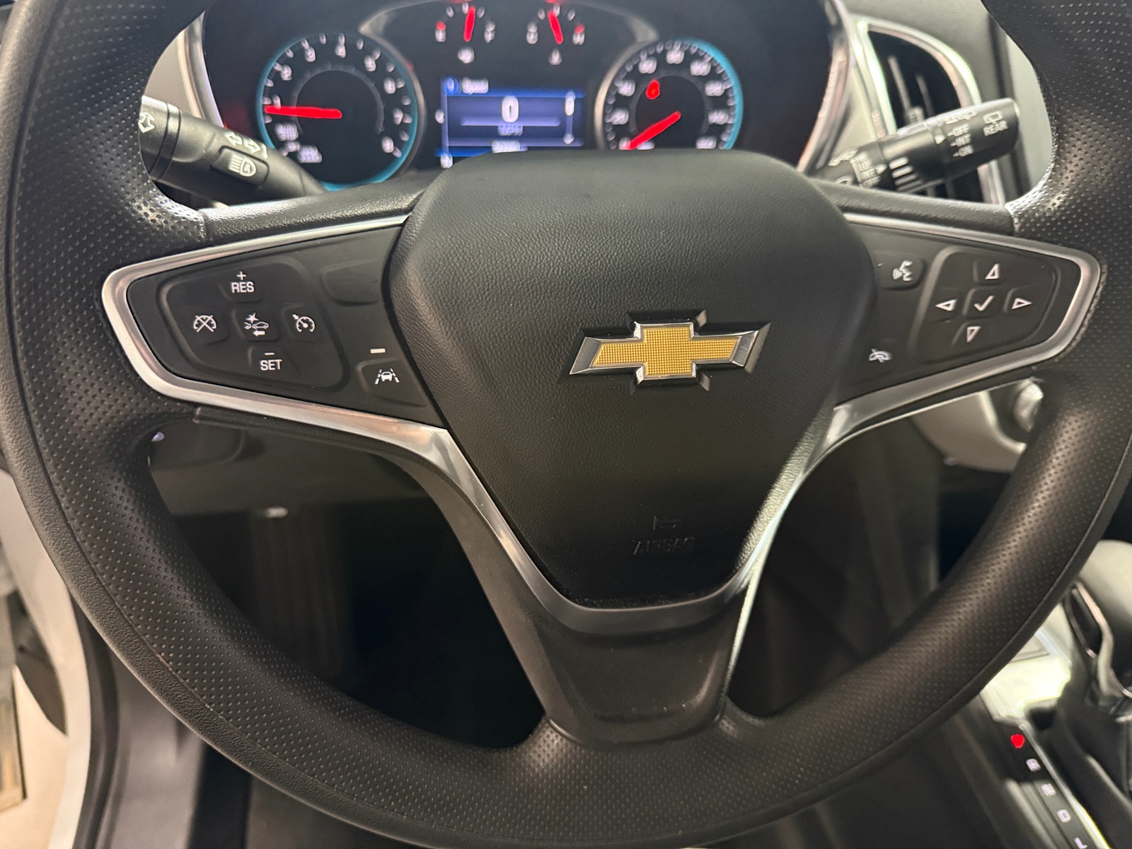 Thumbnail: 2022 Chevrolet Equinox - 5