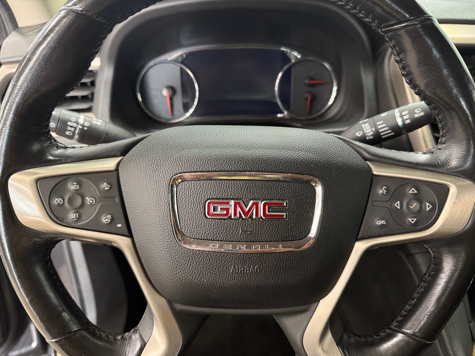 Thumbnail: 2019 GMC Acadia - 4