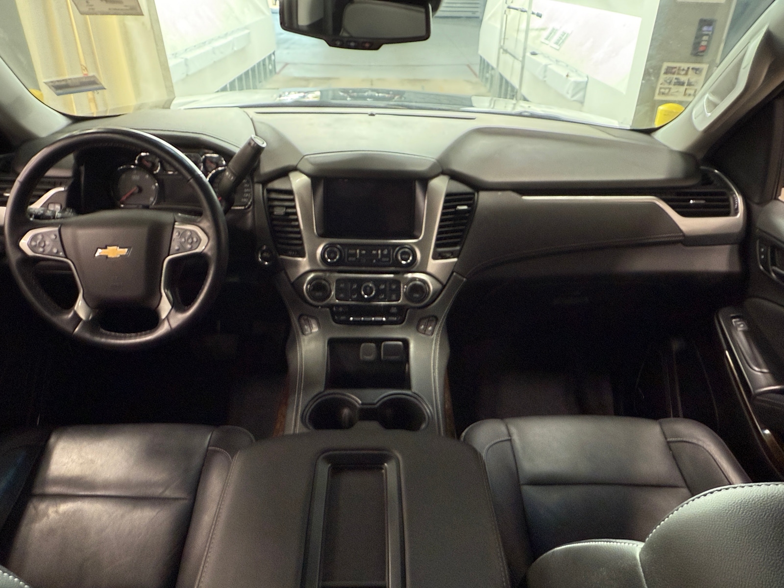 Thumbnail: 2019 Chevrolet Tahoe - 2