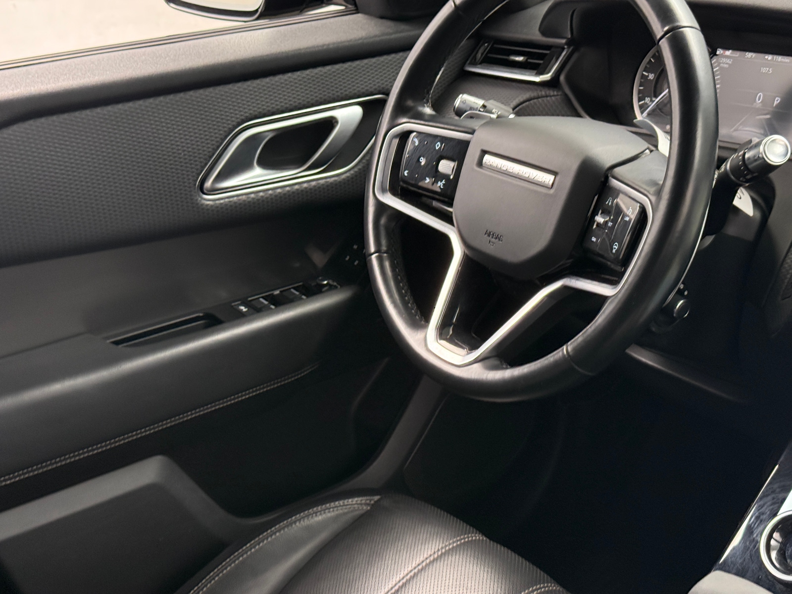 Thumbnail: 2021 Land Rover Range Rover Velar - 4