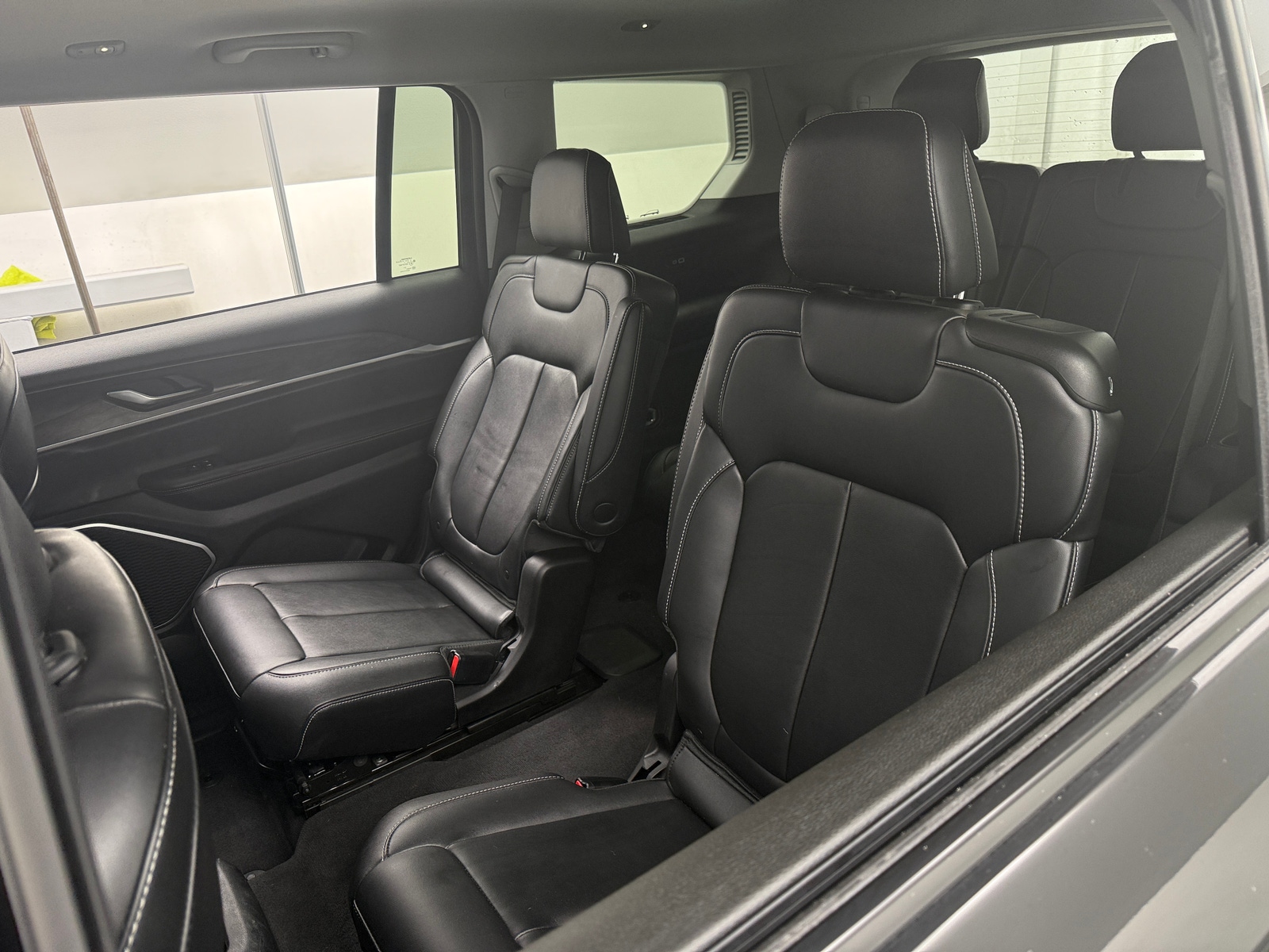 Thumbnail: 2022 Jeep Grand Cherokee L - 5