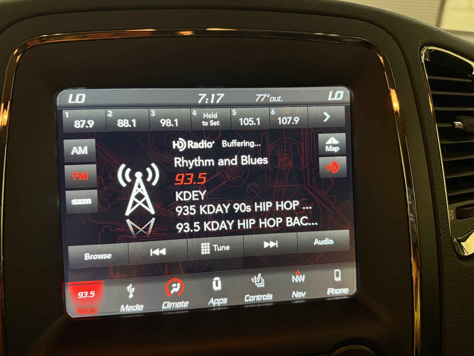 Thumbnail: 2018 Dodge Durango - 3