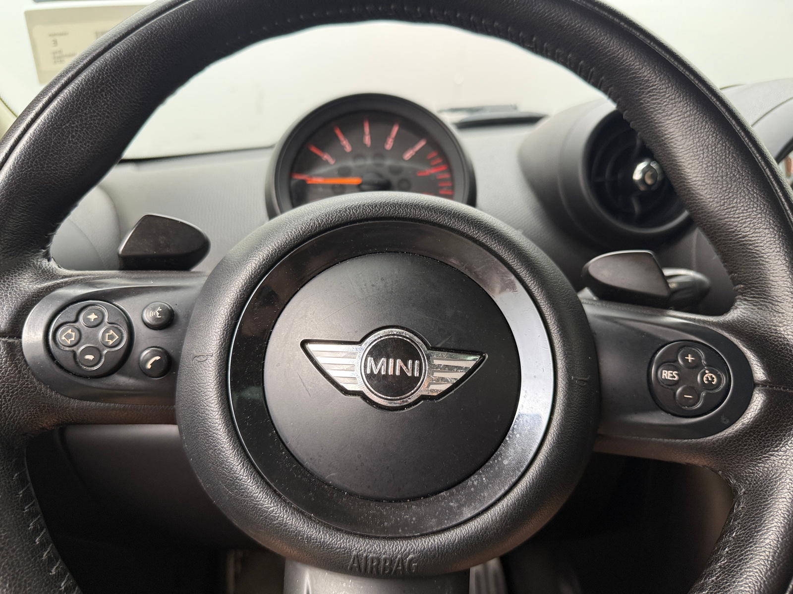Thumbnail: 2015 MINI Cooper Paceman - 4