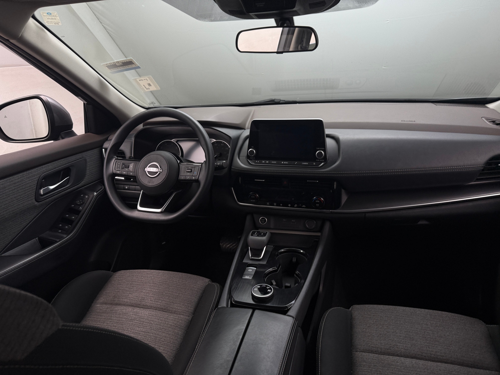 Thumbnail: 2022 Nissan Rogue - 3