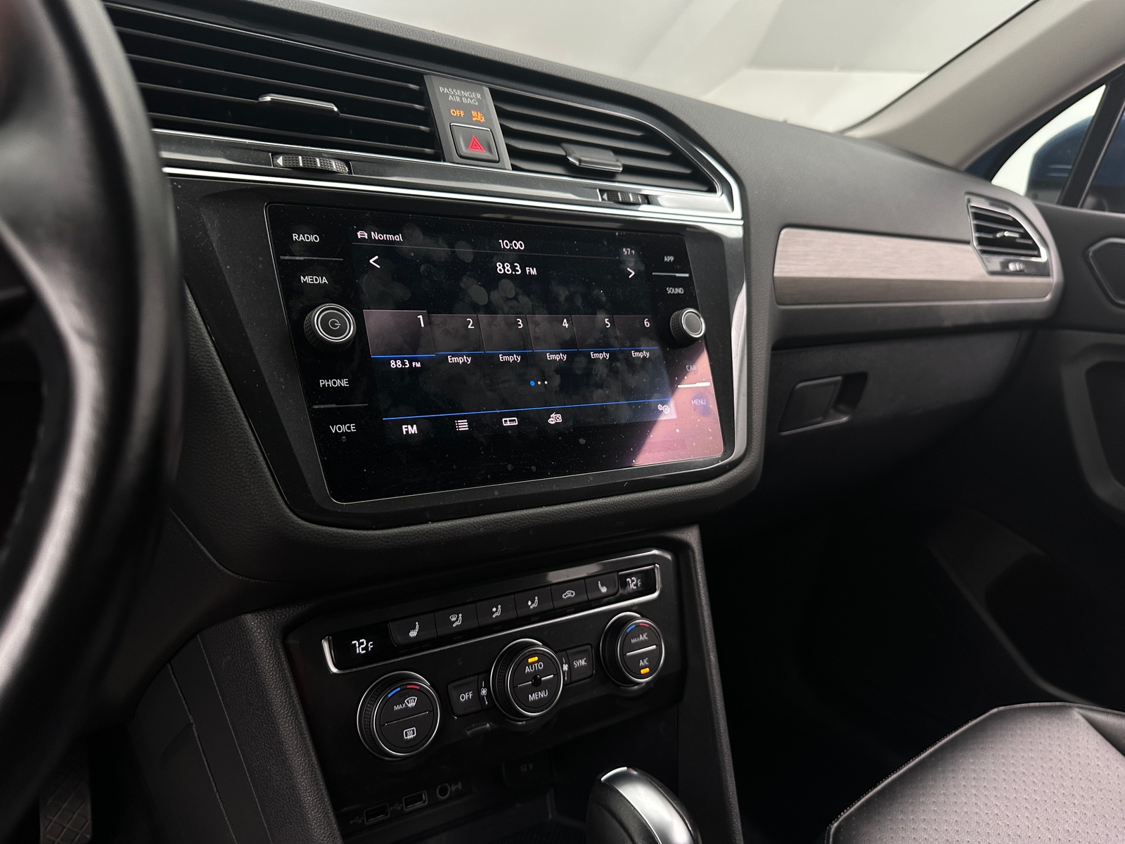 Thumbnail: 2018 Volkswagen Tiguan - 3