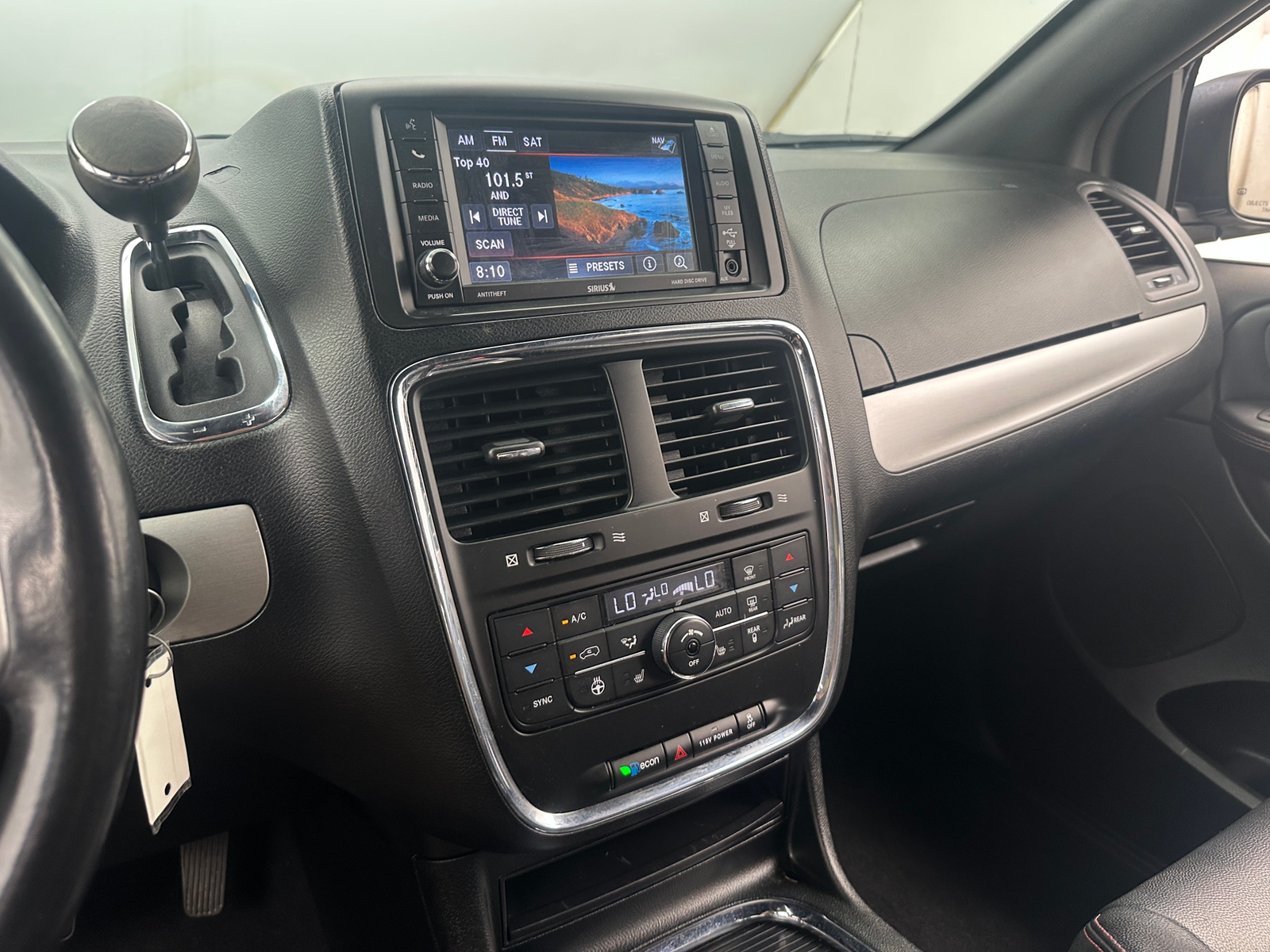 Thumbnail: 2019 Dodge Grand Caravan - 3