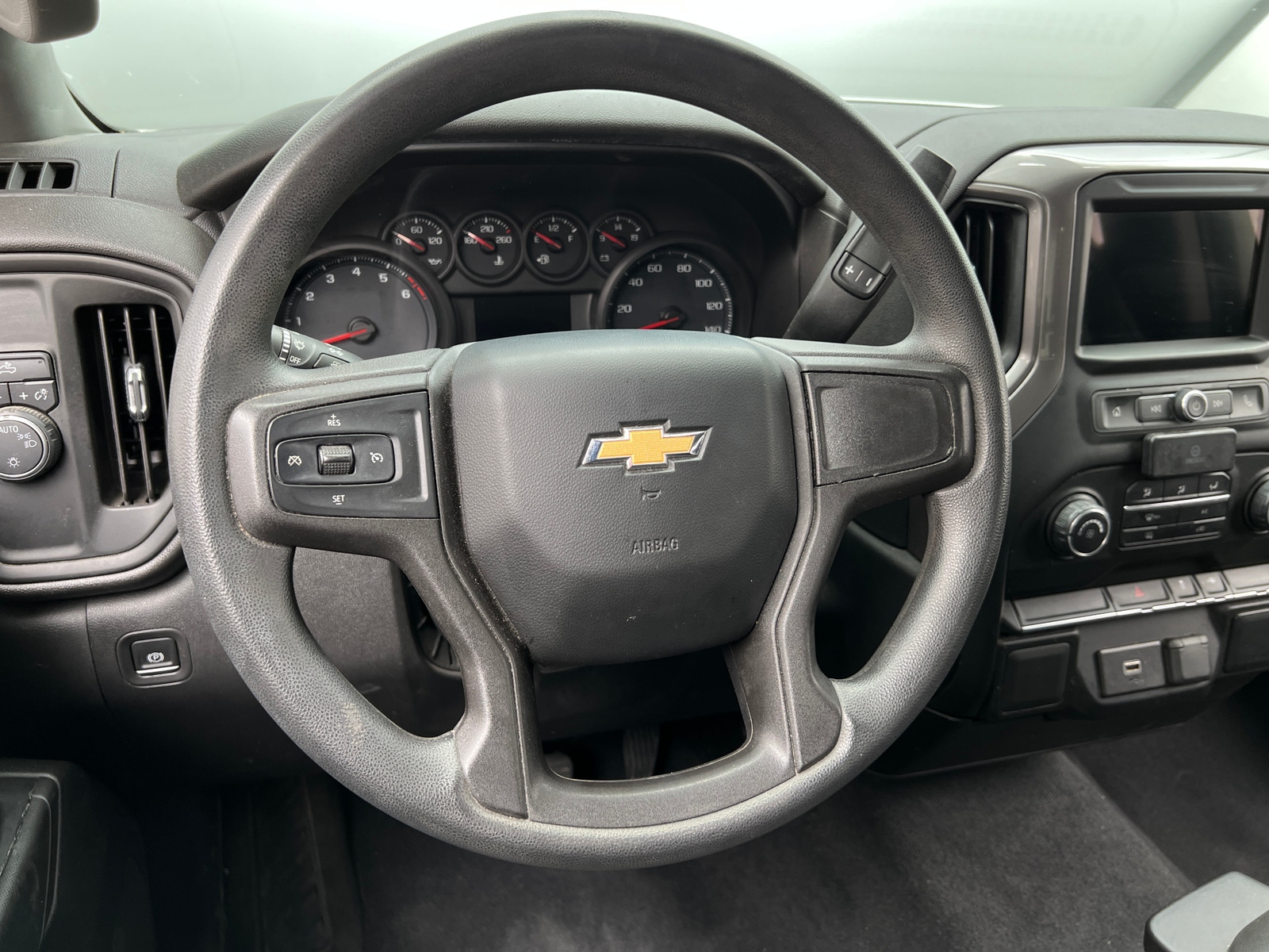 Thumbnail: 2019 Chevrolet Silverado 1500 - 5