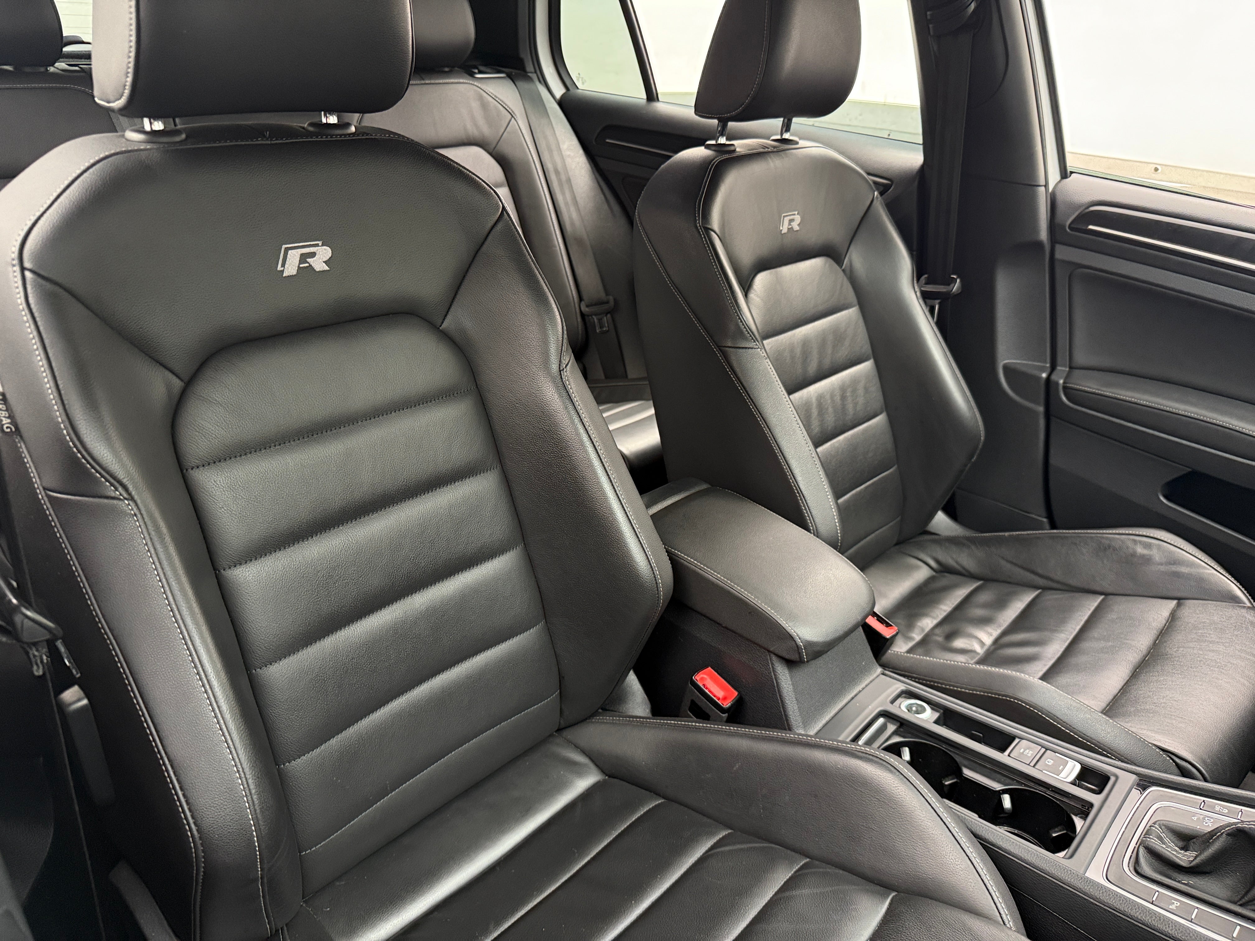 2016 Volkswagen Golf R