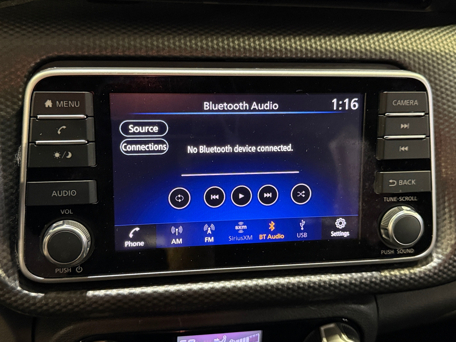 Thumbnail: 2019 Nissan Kicks - 4