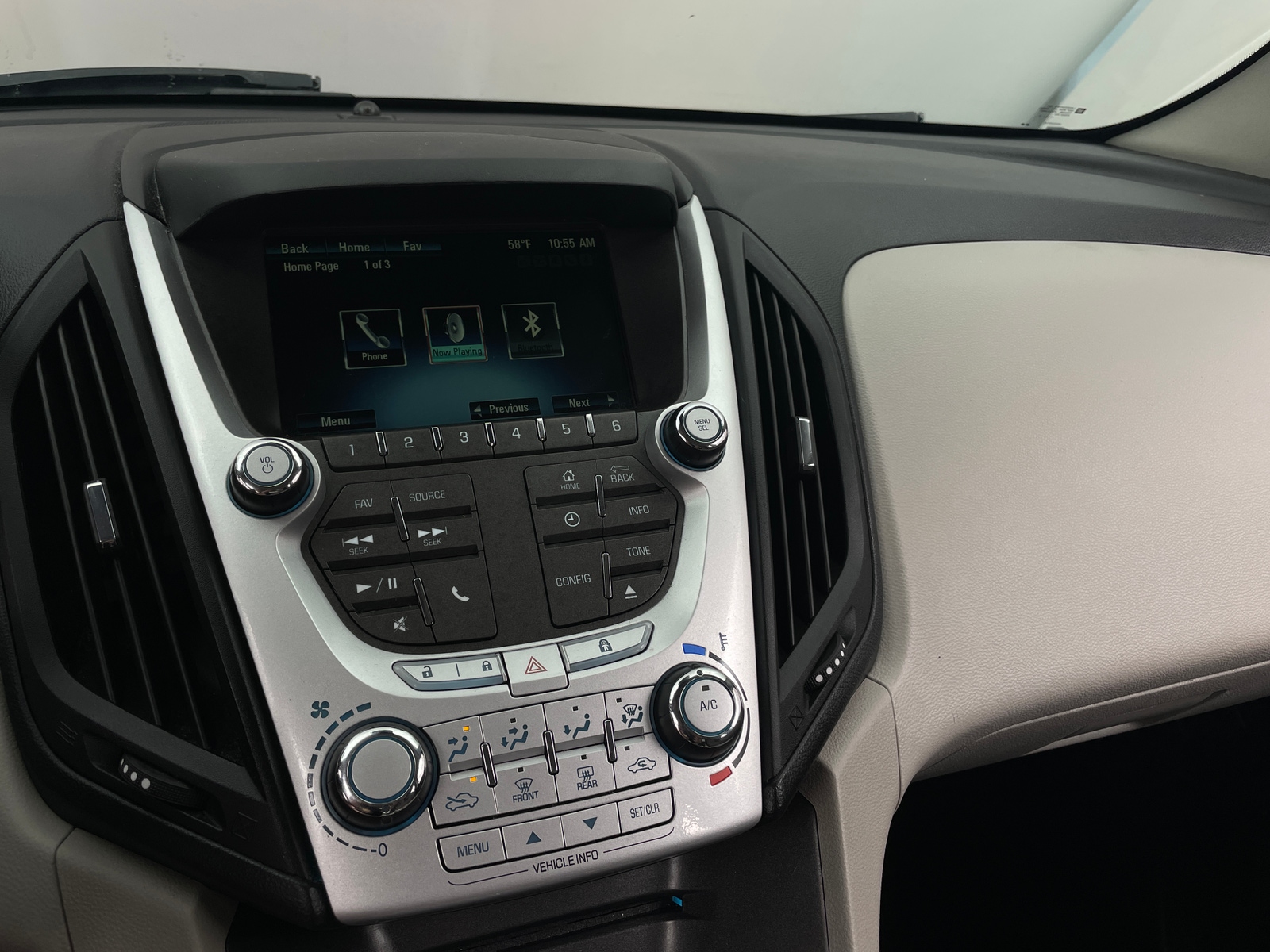 Thumbnail: 2015 Chevrolet Equinox - 4