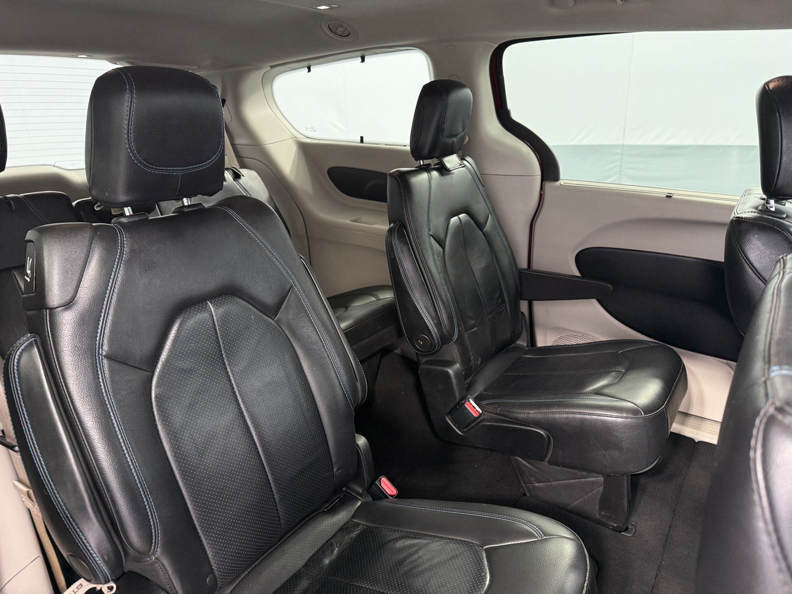 Thumbnail: 2021 Chrysler Pacifica - 5