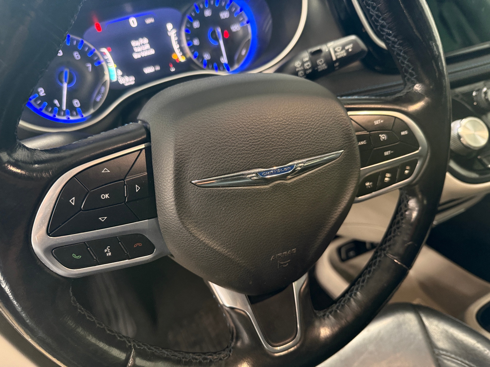Thumbnail: 2021 Chrysler Pacifica - 4