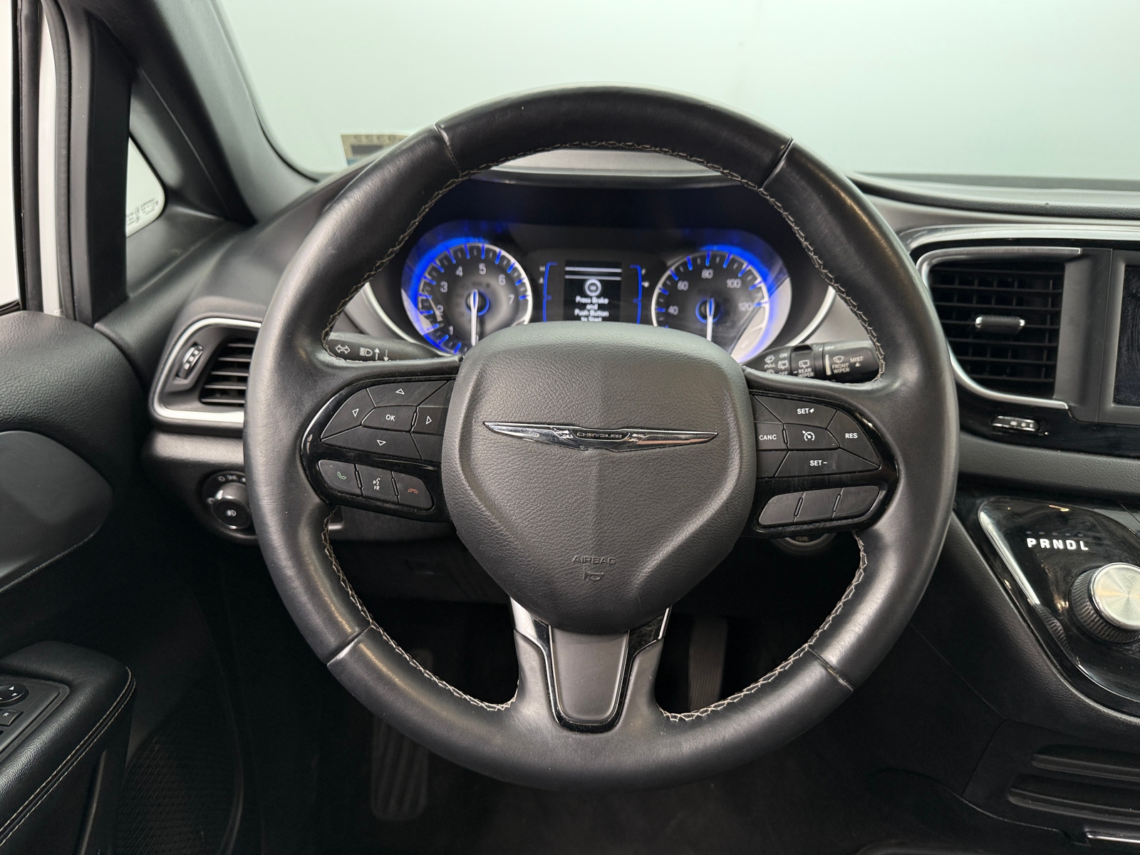 Thumbnail: 2018 Chrysler Pacifica - 5