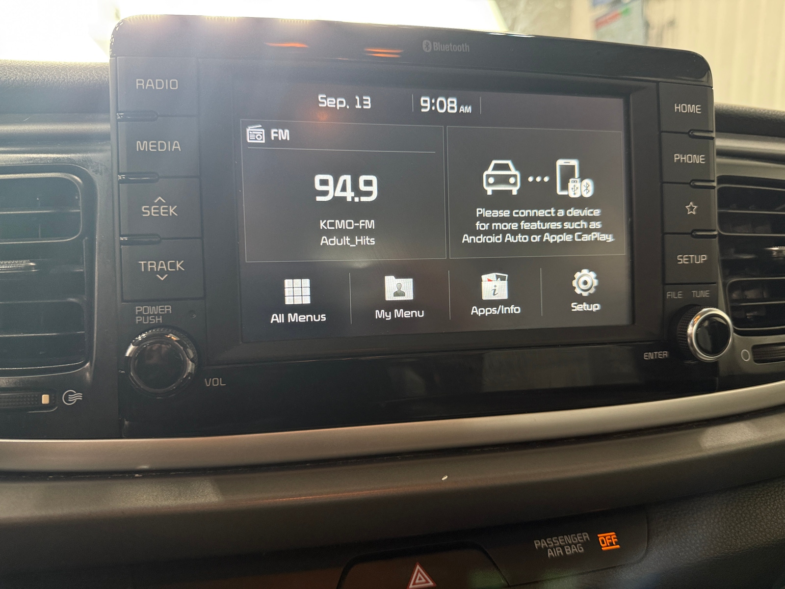 Thumbnail: 2019 Kia Rio - 4