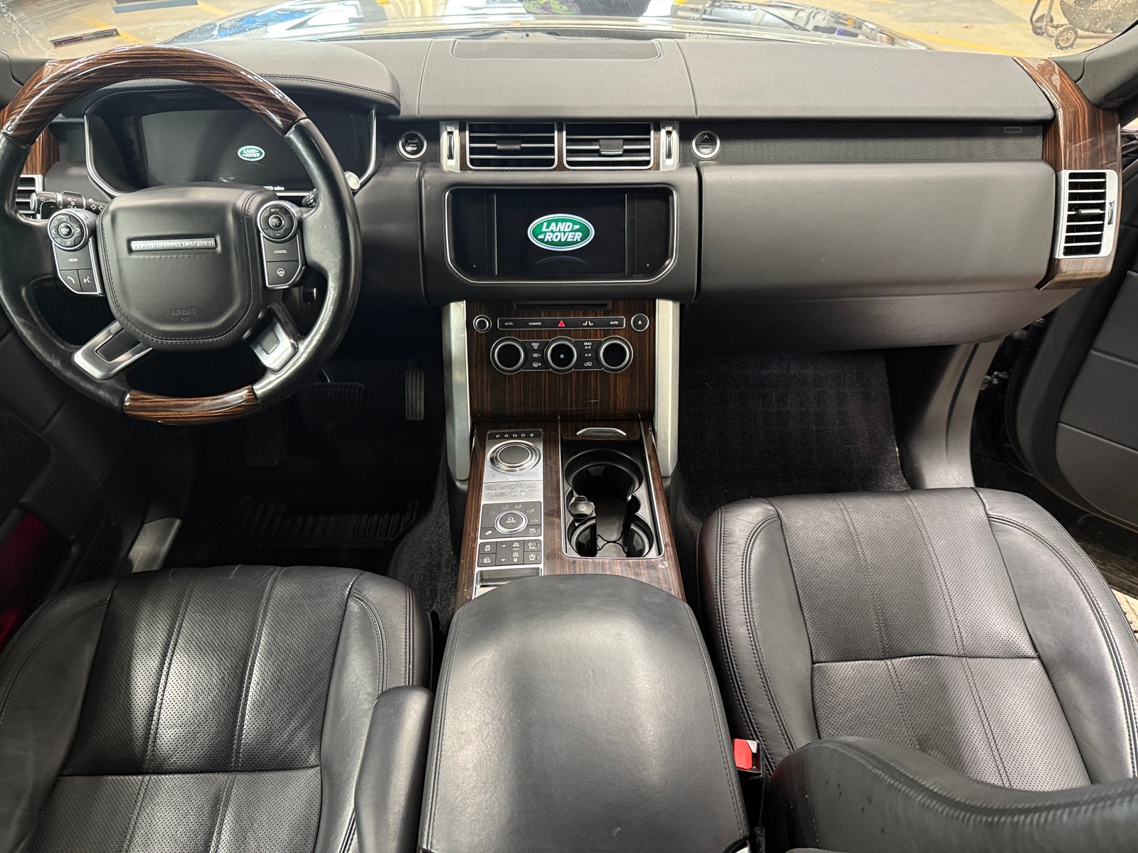 Thumbnail: 2016 Land Rover Range Rover - 2