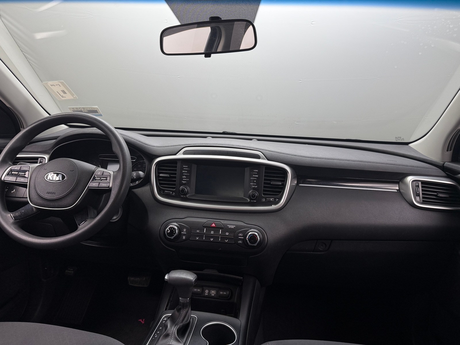 Thumbnail: 2019 Kia Sorento - 3