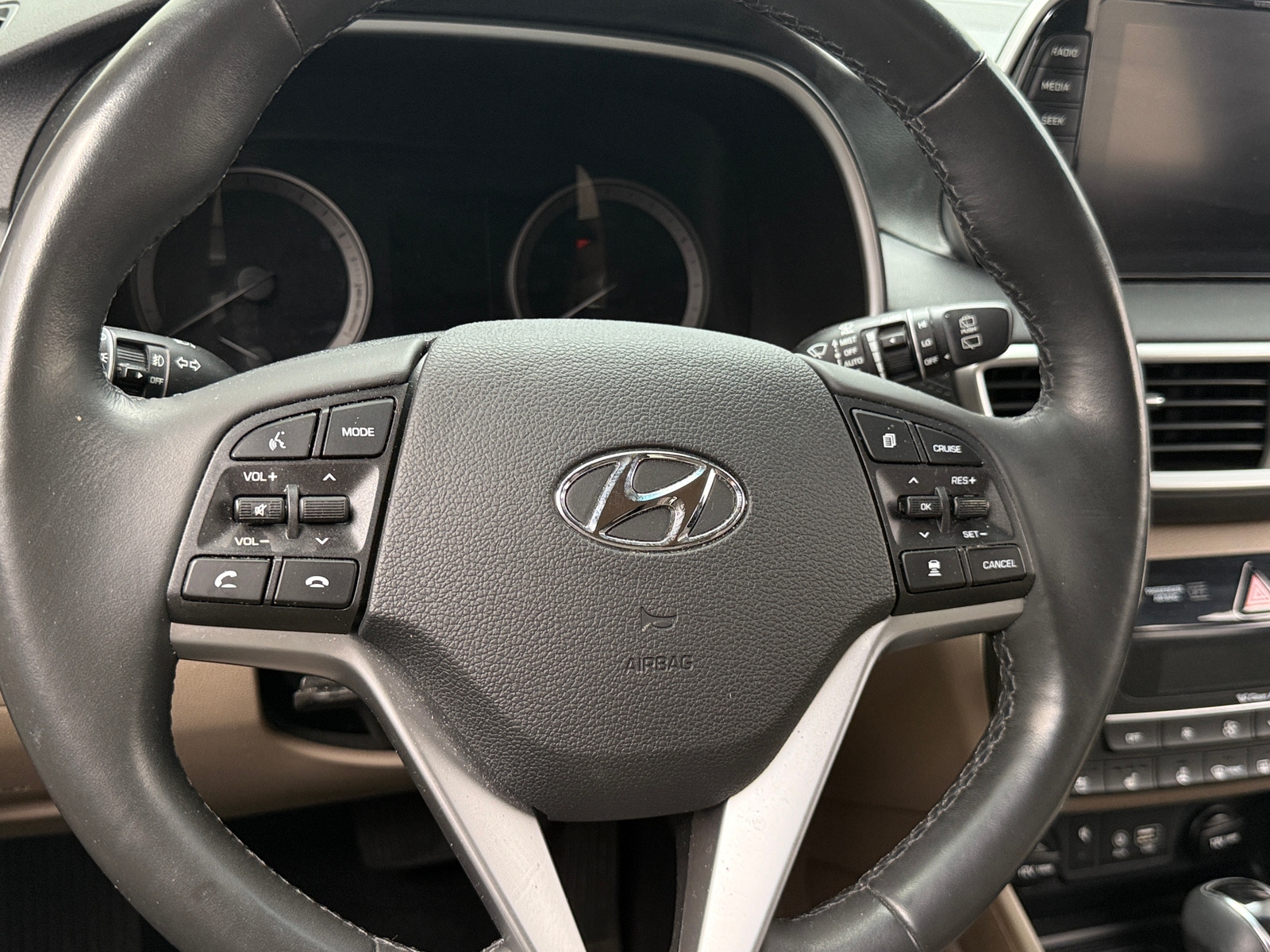 Thumbnail: 2020 Hyundai Tucson - 4