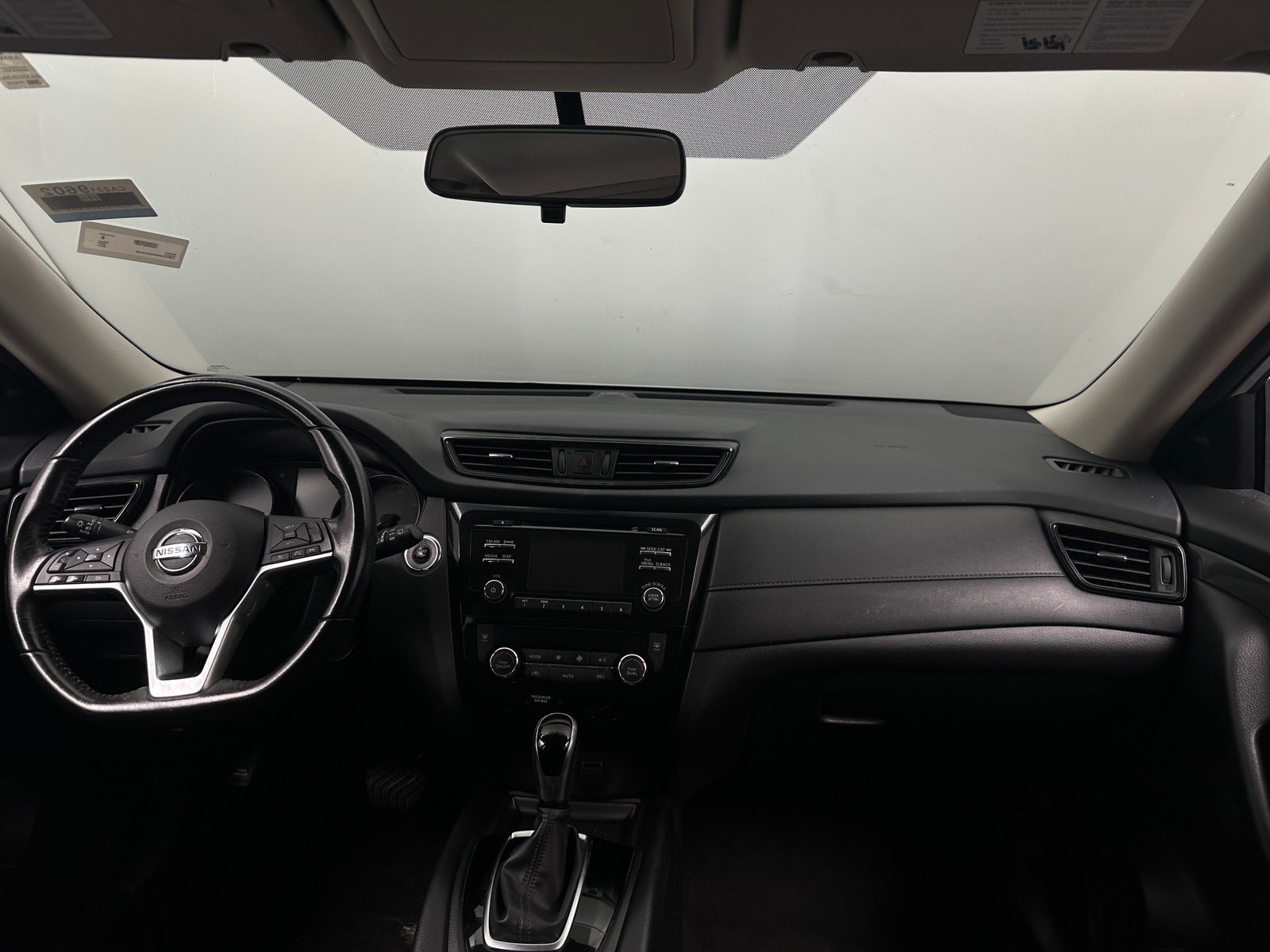 Thumbnail: 2017 Nissan Rogue - 3
