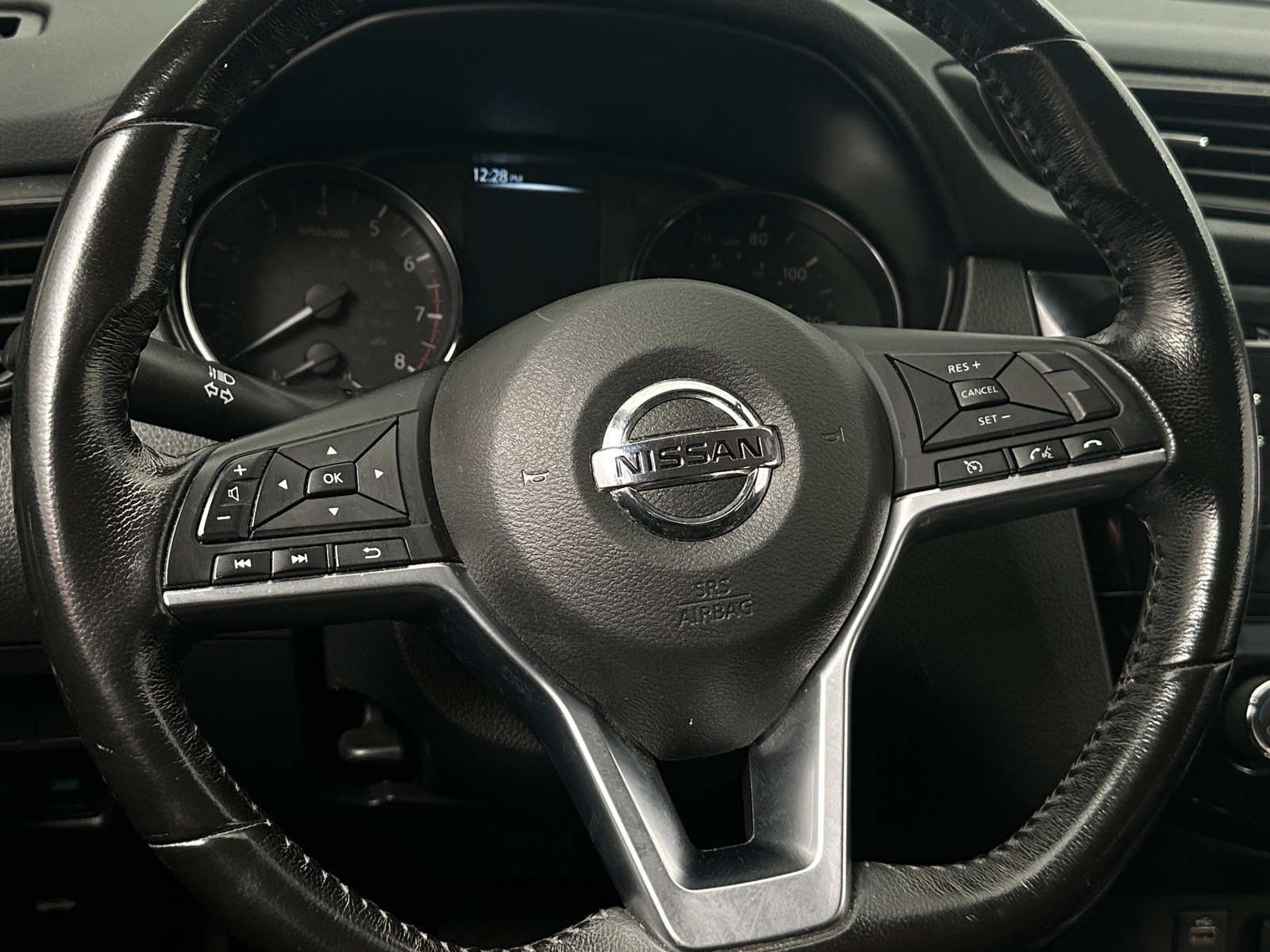 Thumbnail: 2017 Nissan Rogue - 5