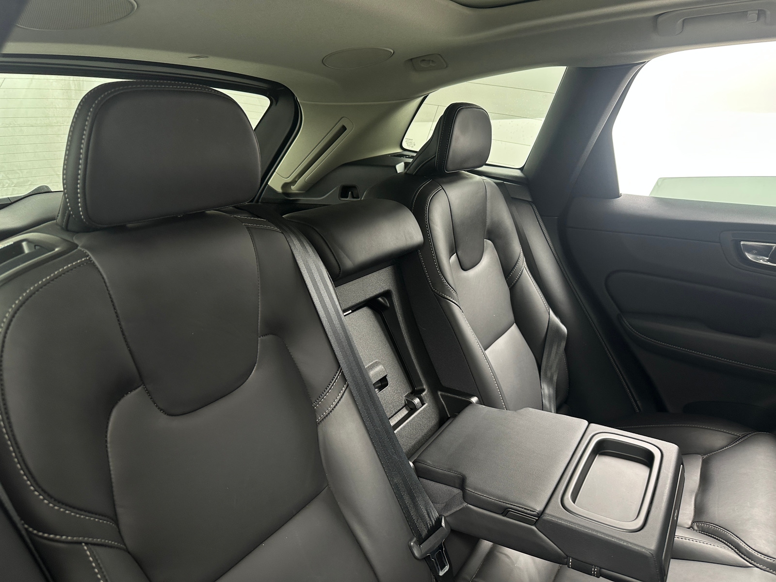 Thumbnail: 2021 Volvo XC60 - 5