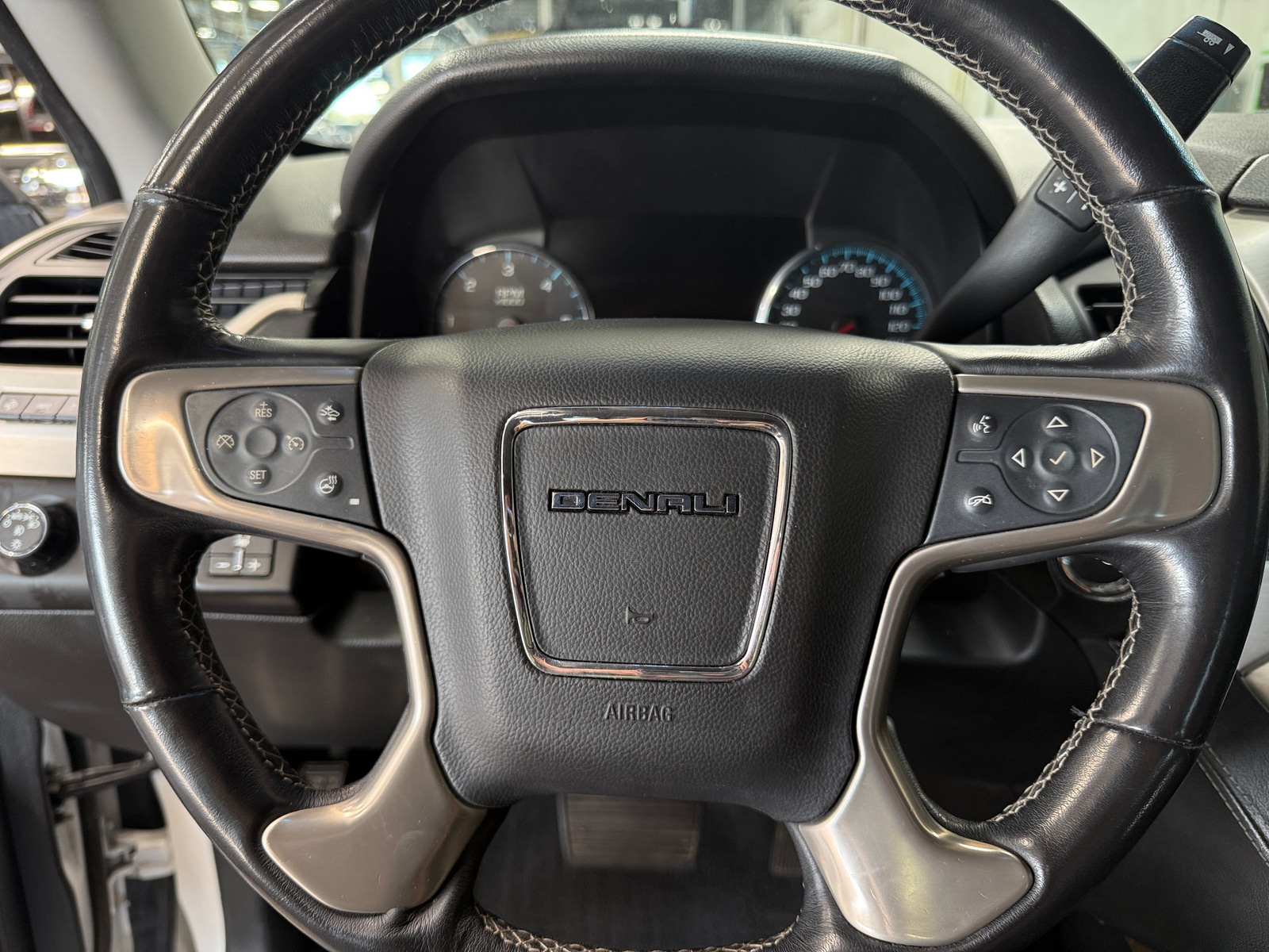 Thumbnail: 2019 GMC Yukon - 4