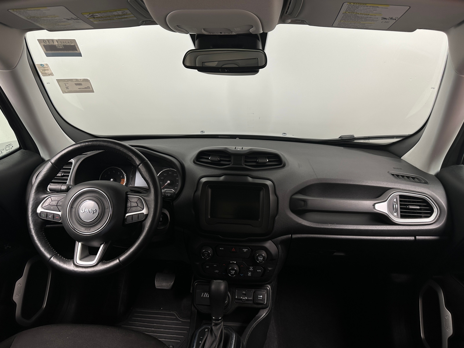 Thumbnail: 2019 Jeep Renegade - 3