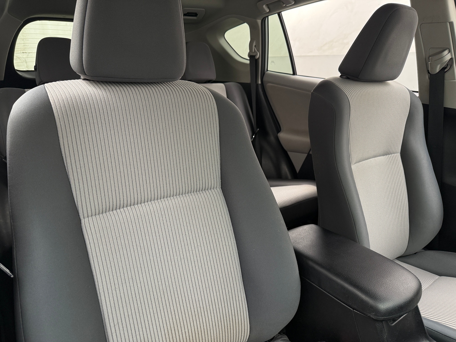 Thumbnail: 2013 Toyota RAV4 - 2