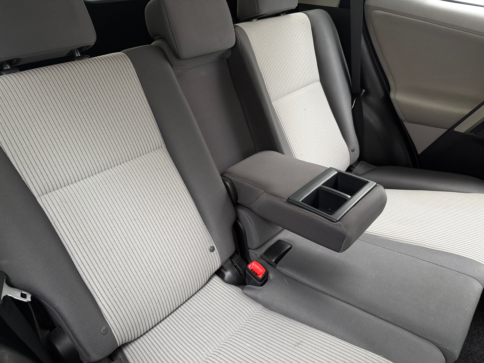 Thumbnail: 2013 Toyota RAV4 - 6