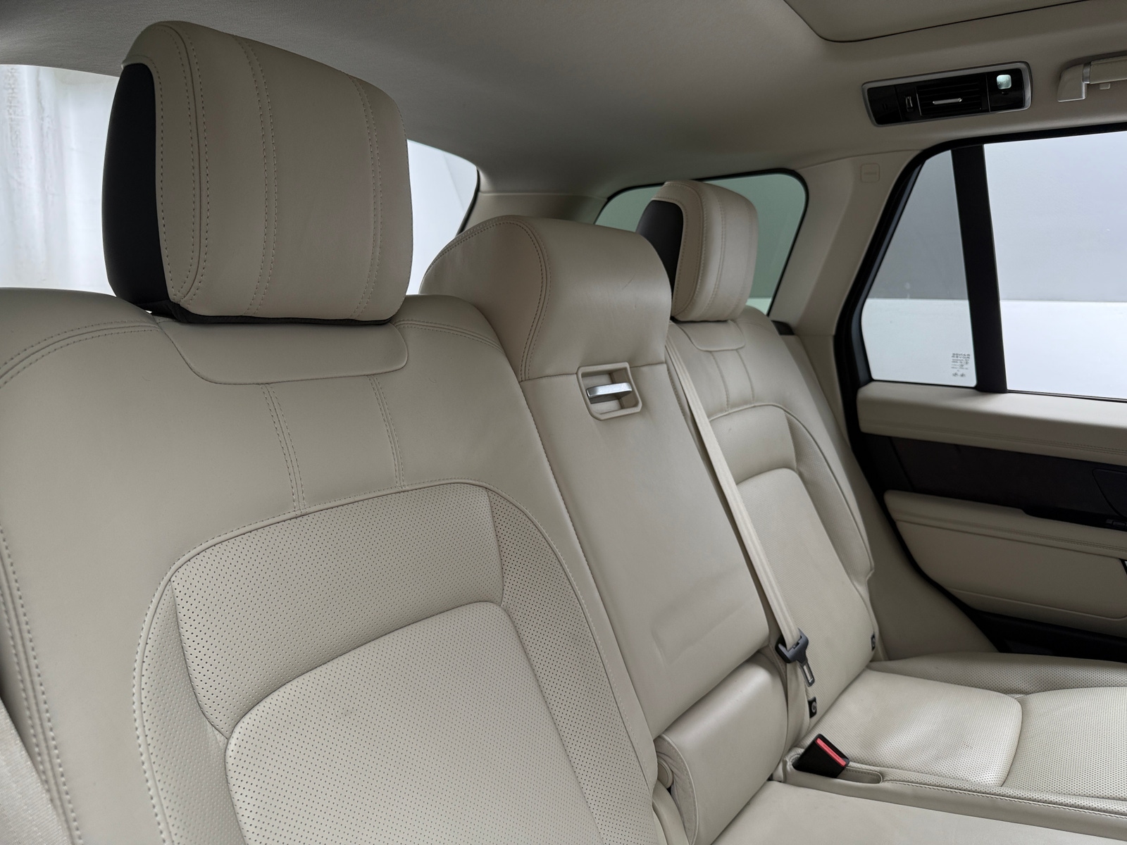 Thumbnail: 2020 Land Rover Range Rover - 5
