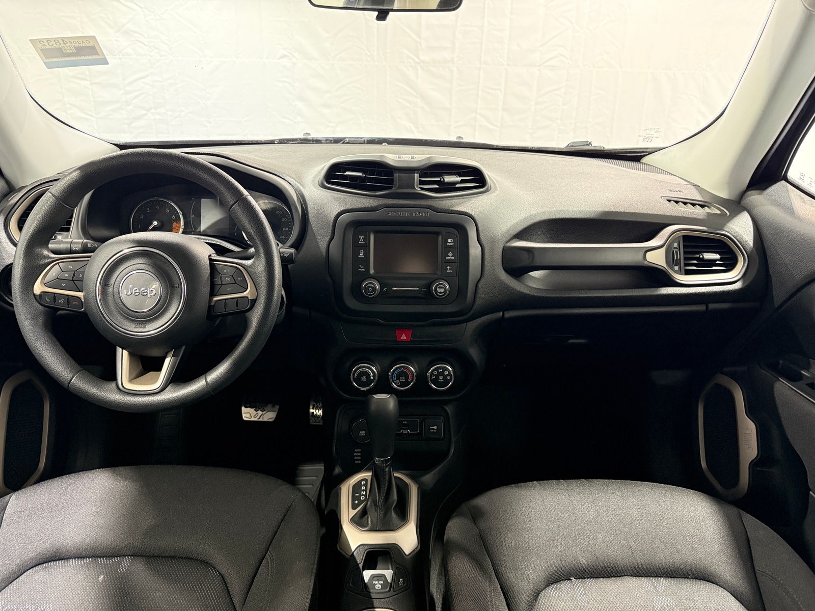 Thumbnail: 2017 Jeep Renegade - 3