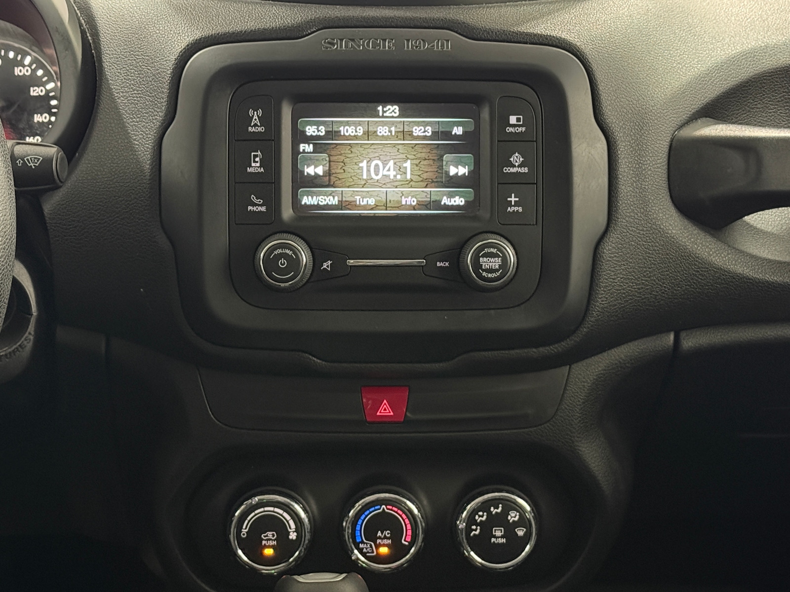 Thumbnail: 2017 Jeep Renegade - 4