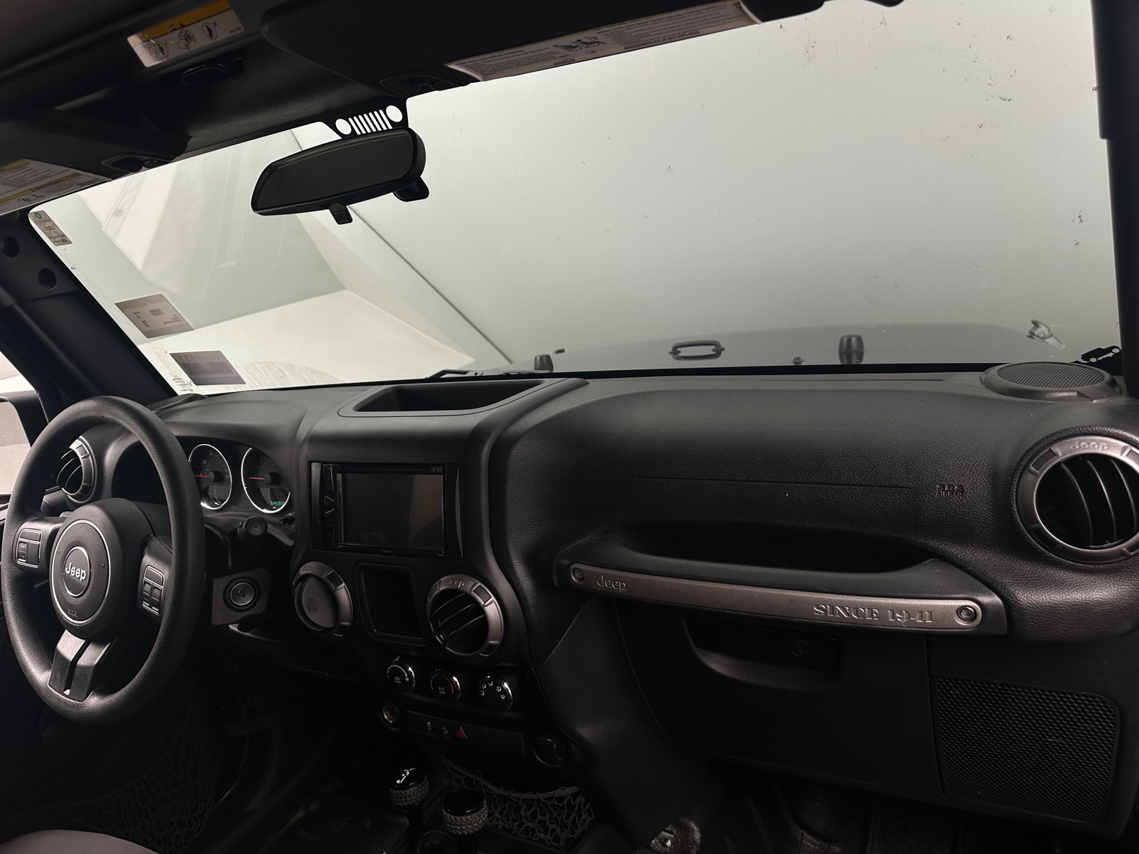 Thumbnail: 2017 Jeep Wrangler - 3