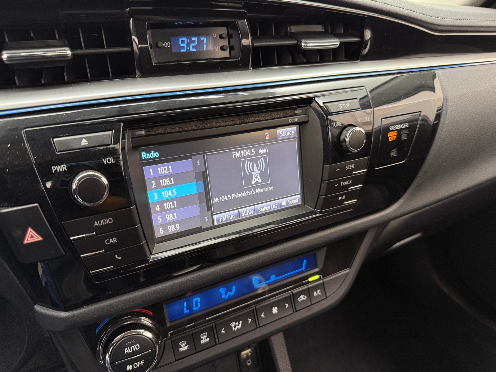 Thumbnail: 2014 Toyota Corolla - 4