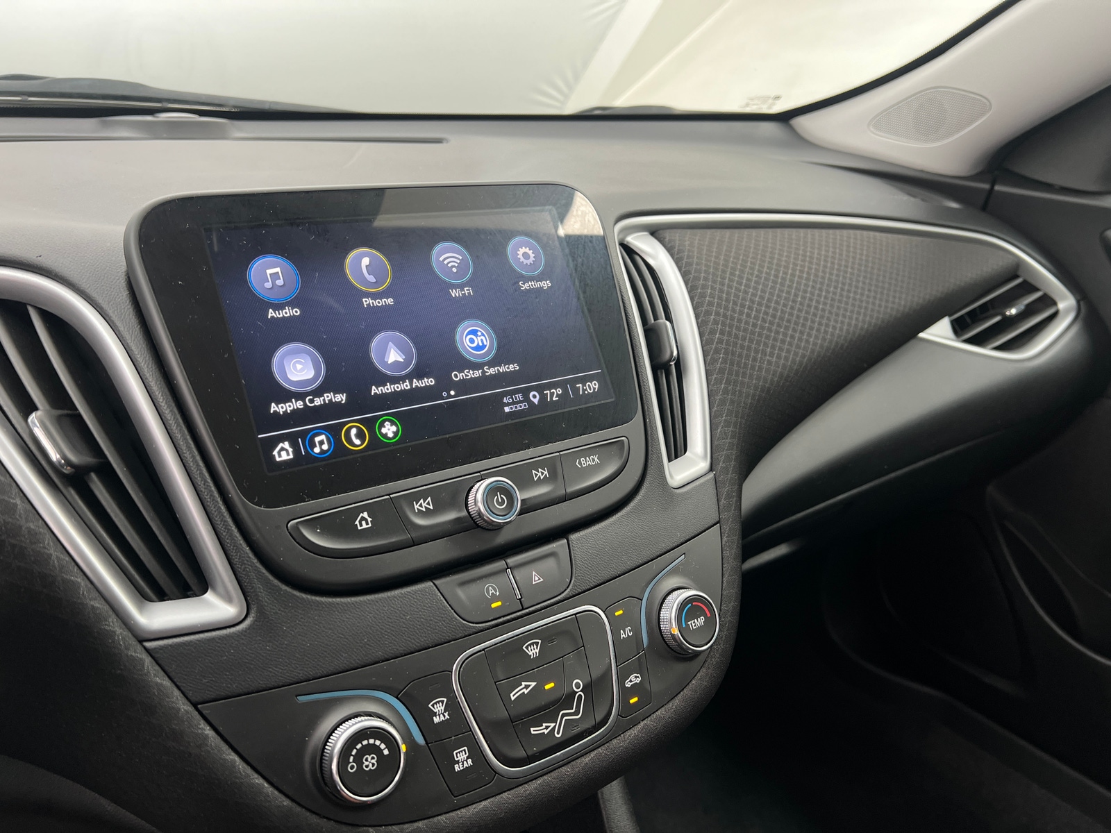 Thumbnail: 2023 Chevrolet Malibu - 4