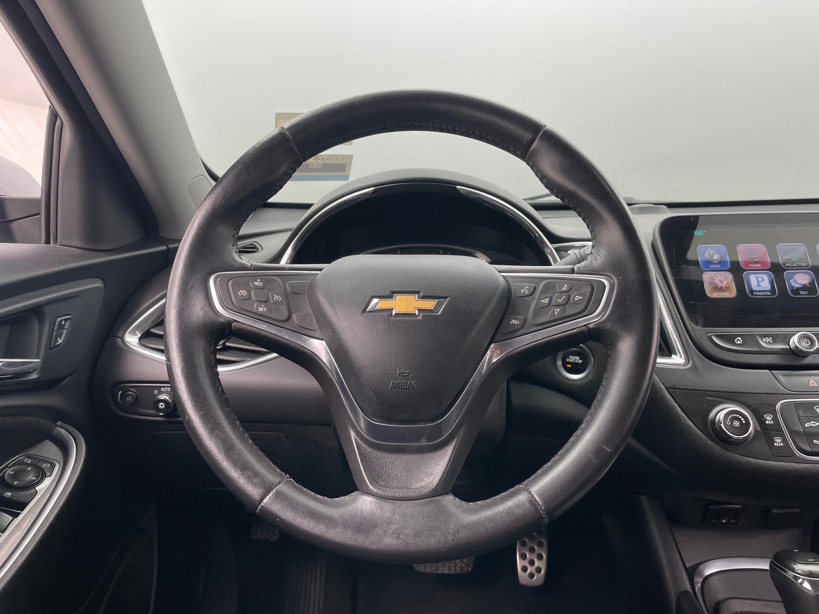 Thumbnail: 2016 Chevrolet Malibu - 5