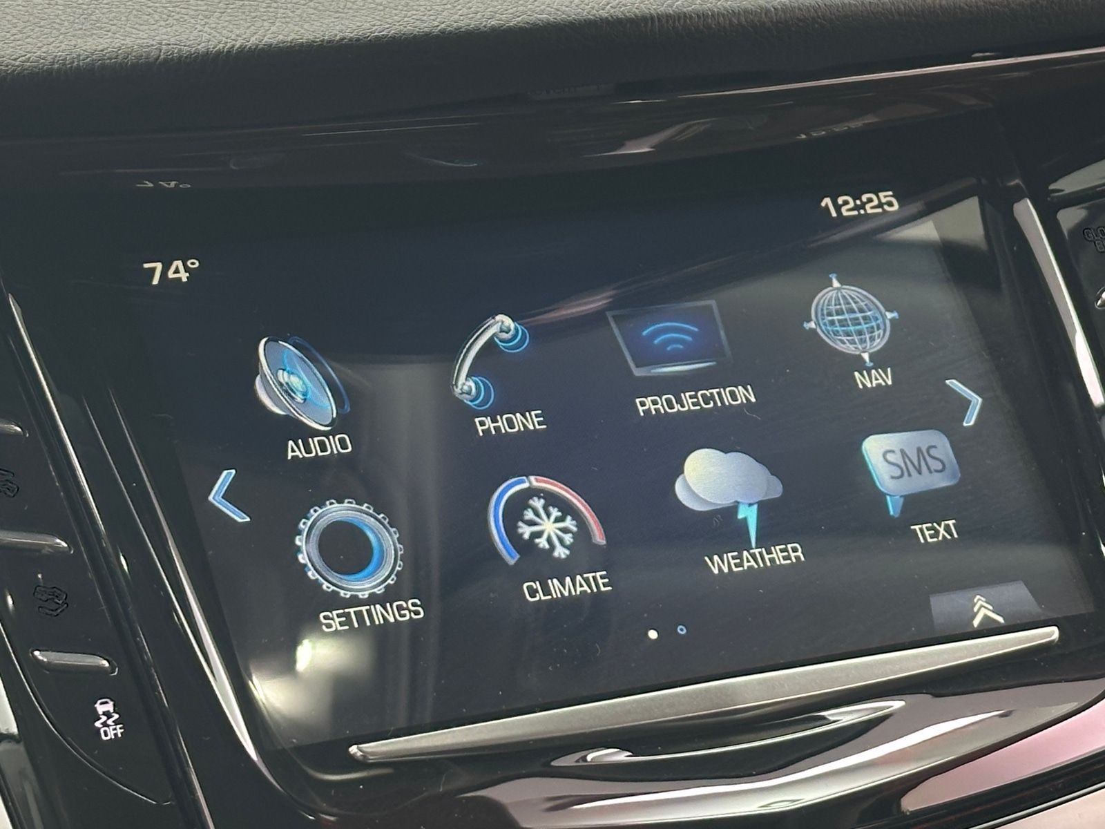 Thumbnail: 2020 Cadillac Escalade - 3