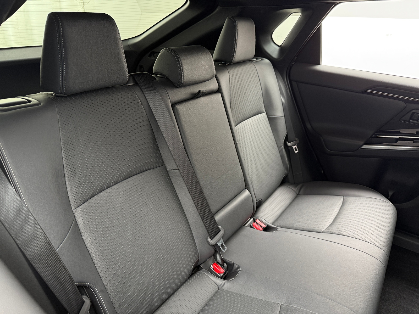 Thumbnail: 2023 Subaru Solterra - 5
