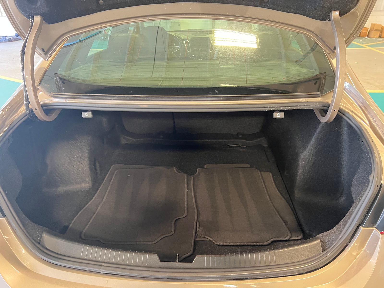 Thumbnail: 2024 Chevrolet Malibu - 6