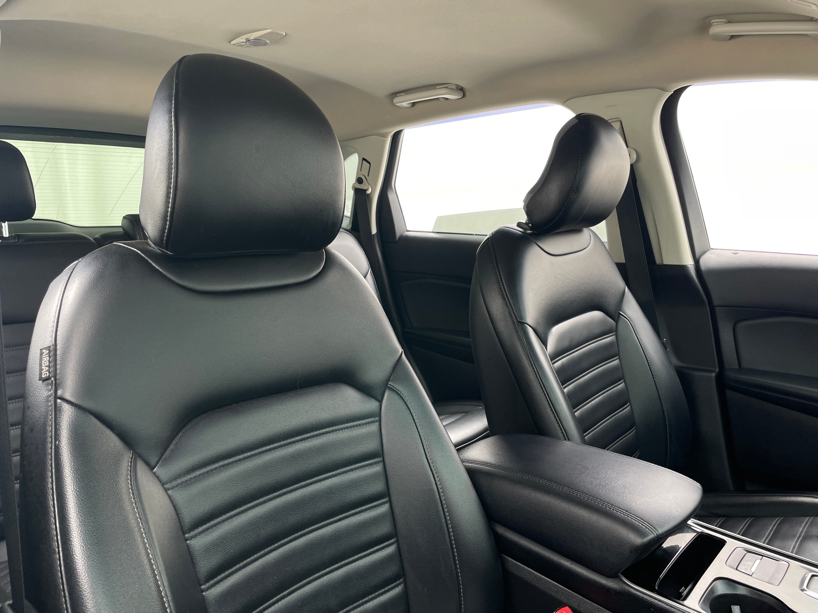 Thumbnail: 2019 Ford Edge - 2