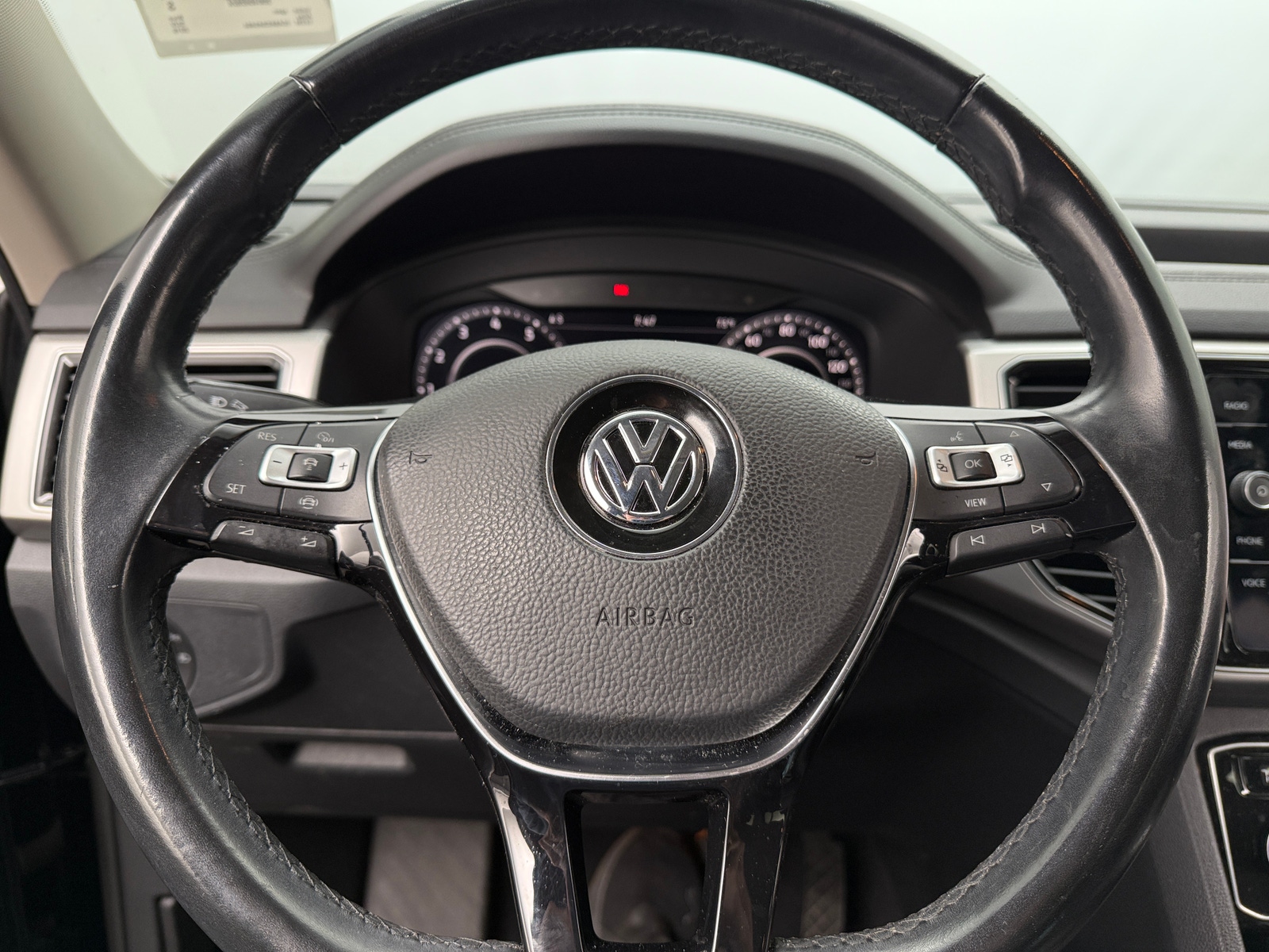 Thumbnail: 2019 Volkswagen Atlas - 4