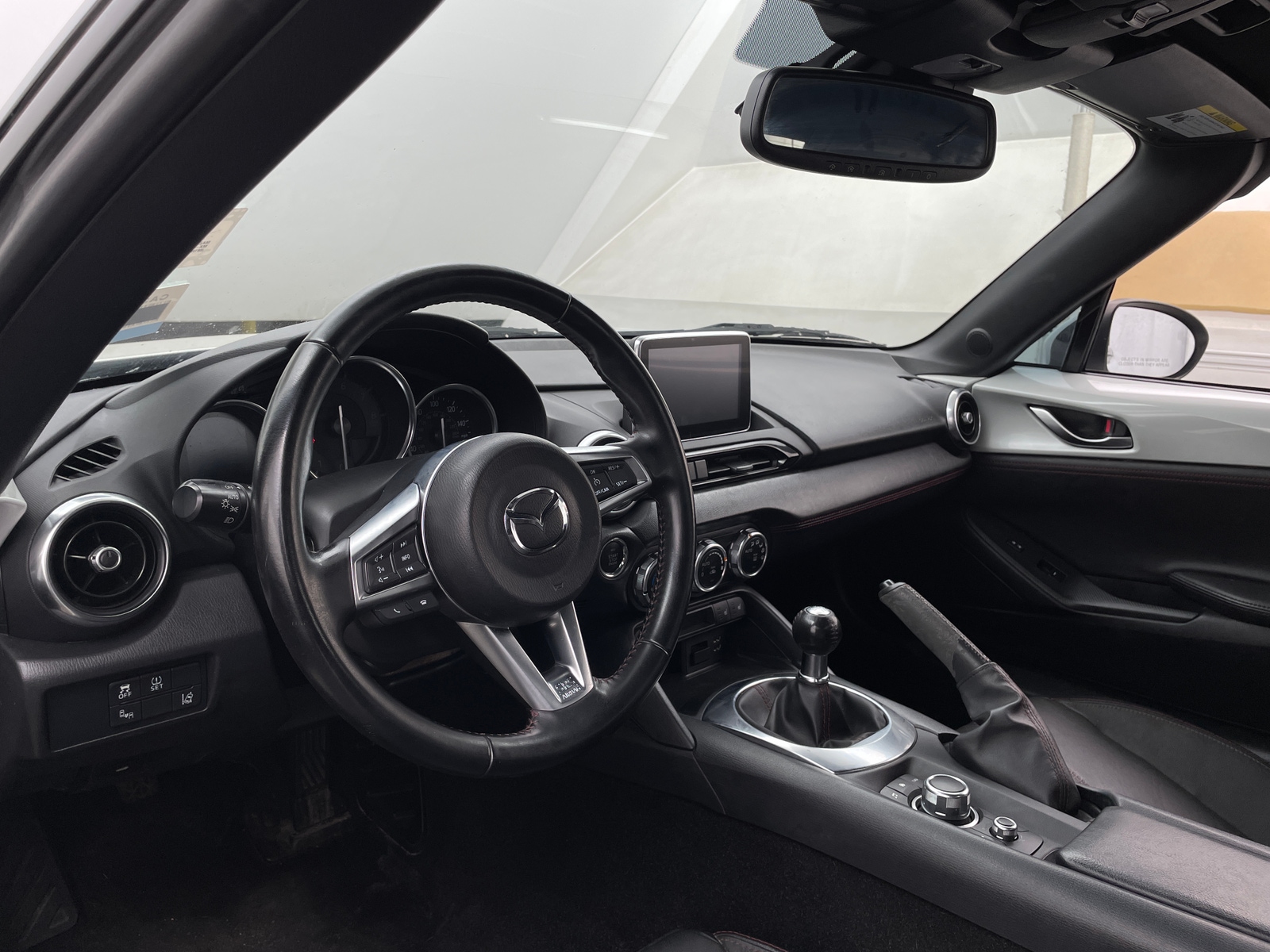 Thumbnail: 2016 Mazda MX-5 Miata - 2